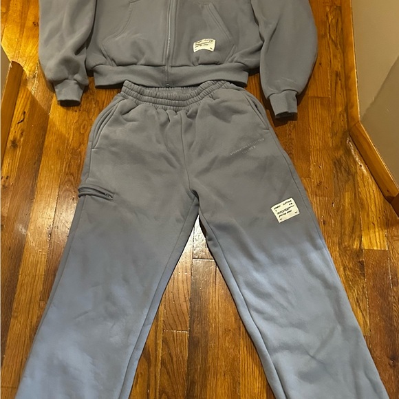 Comfrt Pants - Comfrt Affirmation sweat set in color Slate size small